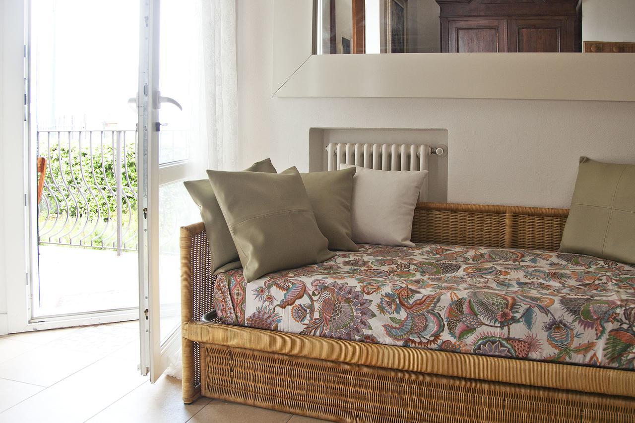 App Spiaggia Bianca Onno Habitación foto